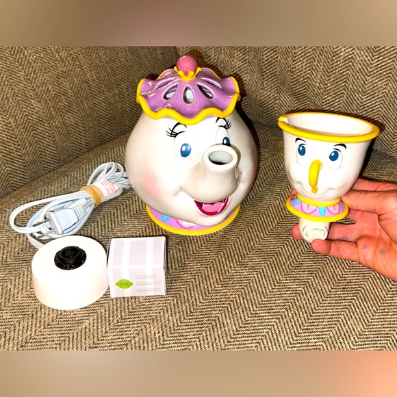 2 PC BUNDLE Scentsy AUTHENTIC DISNEY Beauty & The Beast Mrs. Potts Wax Warmers - Picture 1 of 4